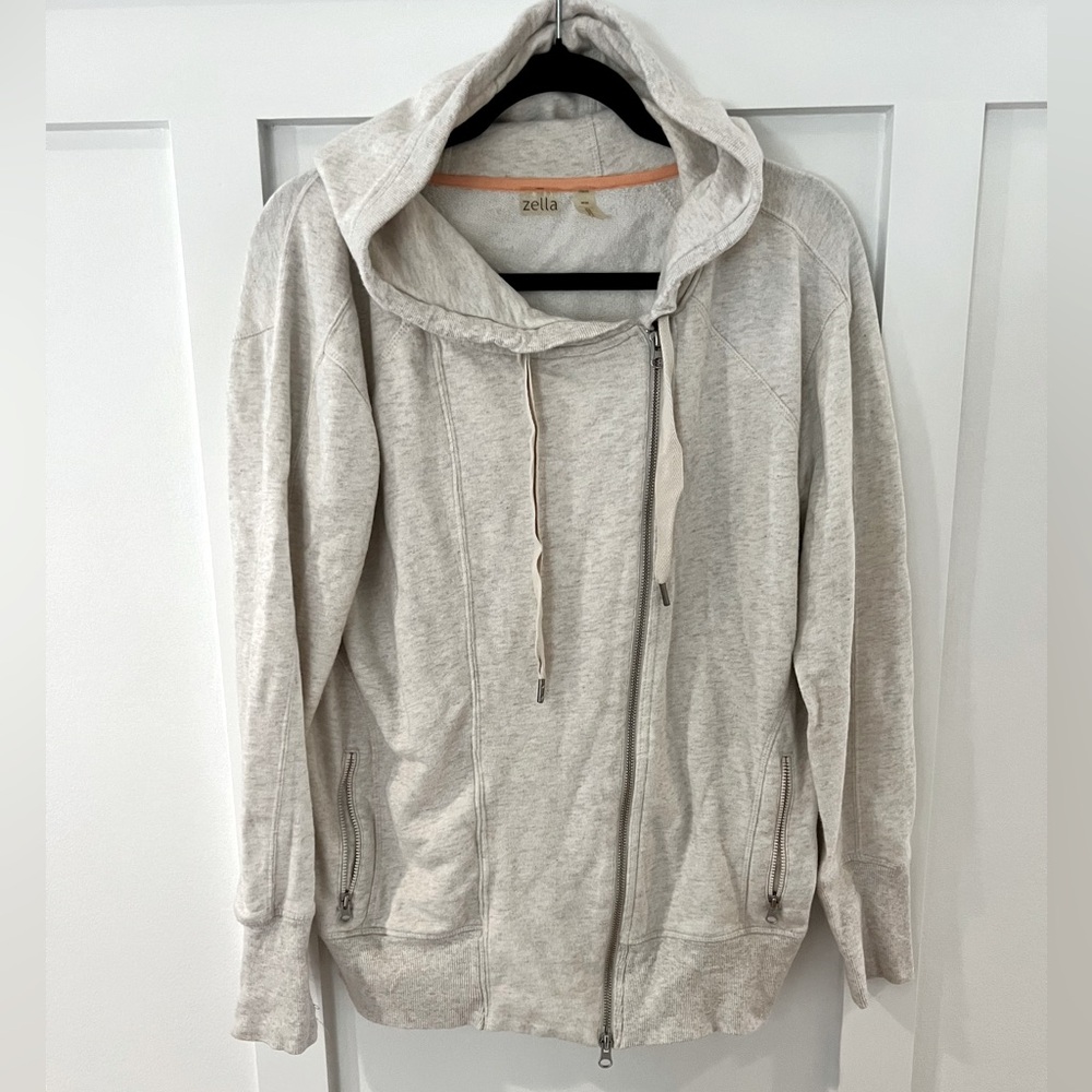 Zella ✨ size medium zip up hoodie jacket